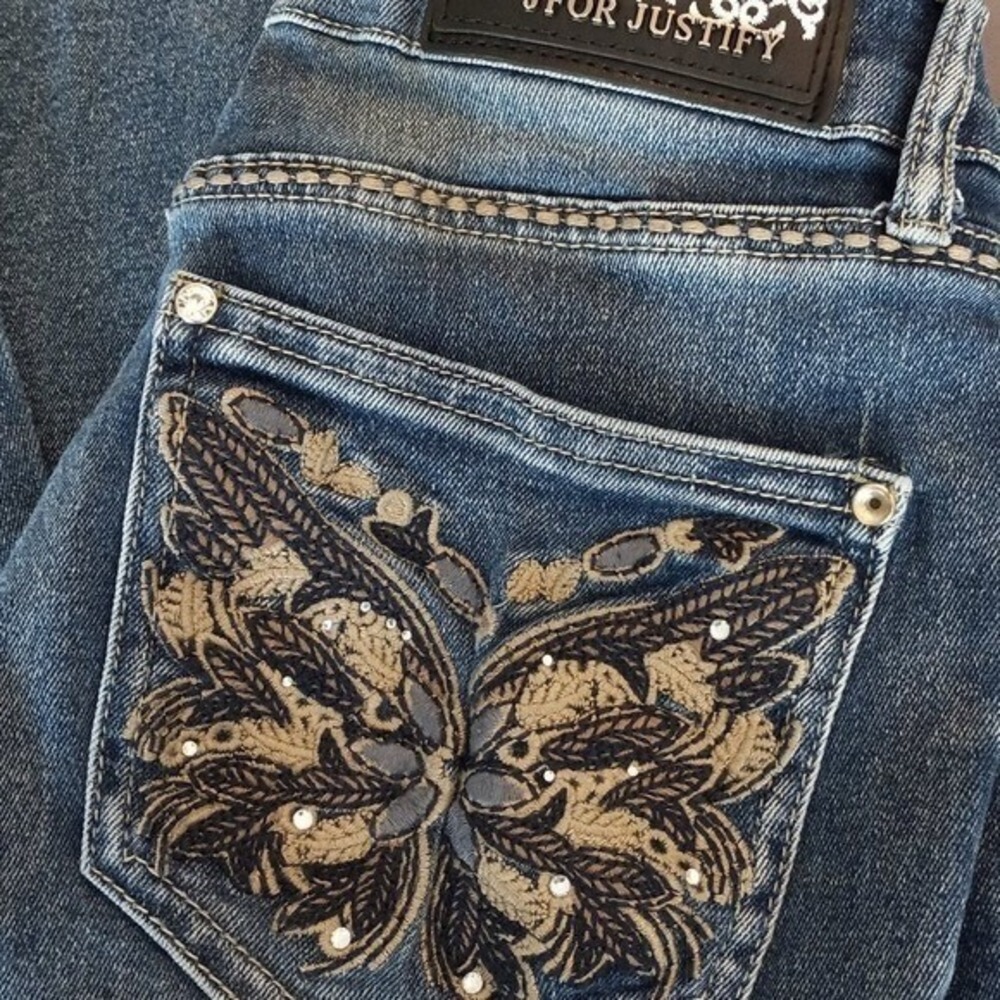 J For Justify Butterfly‎ Embroidered Bootcut Jeans Medium Wash Blue Size 3 03 - Picture 6 of 14